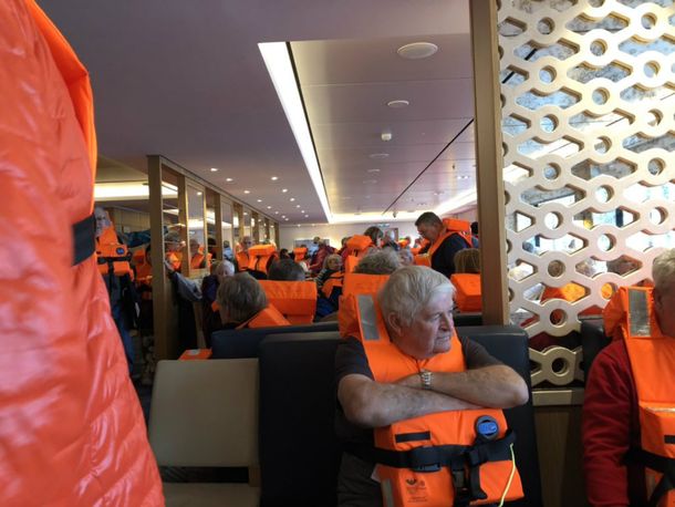 Al menos 1300 personas quedaron varadas en un crucero en las costas de Noruega