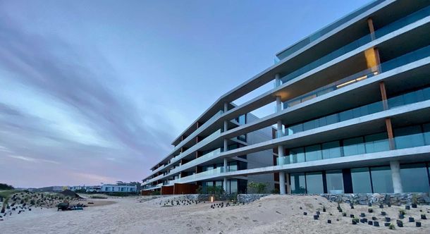 El cofundador de Airbnb realizó una millonaria compra en Manantiales