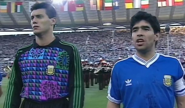 El día que Maradona insultó a los italianos que silbaban el Himno argentino