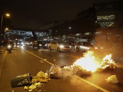otra manifestacion contra temer termina con disturbios y gases lacrimogenos otra manifestacion contra temer termina con disturbios y gases lacrimogenos