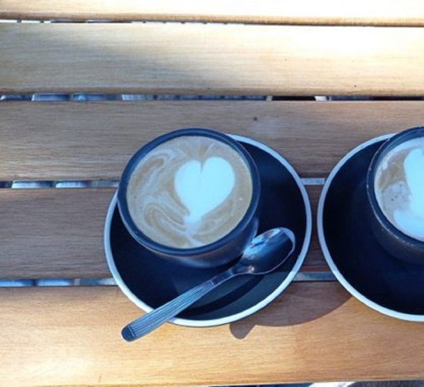 Pidió un café en Villa Crespo y el fallido diseño del barista se volvió viral
