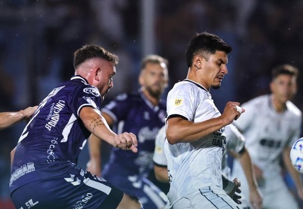 Quilmes sorprendió a Central Córdoba, último campeón de la Copa Argentina: lo eliminó por 1-0