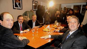 en plena dispersion, la ucr busca una salida a su crisis en plena dispersion, la ucr busca una salida a su crisis