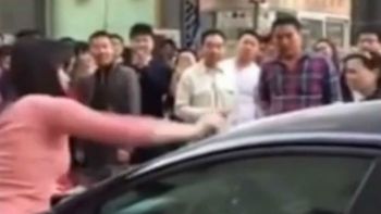 destruyo el auto de su pareja por serle infiel destruyo el auto de su pareja por serle infiel