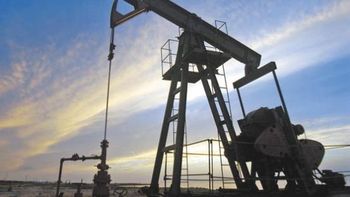 crean fondo de 2.000 millones de dolares para buscar petroleo crean fondo de 2.000 millones de dolares para buscar petroleo