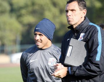 El equipo de Tevez se quedó sin entrenador: ¿llega un ex DT de Messi al banco?