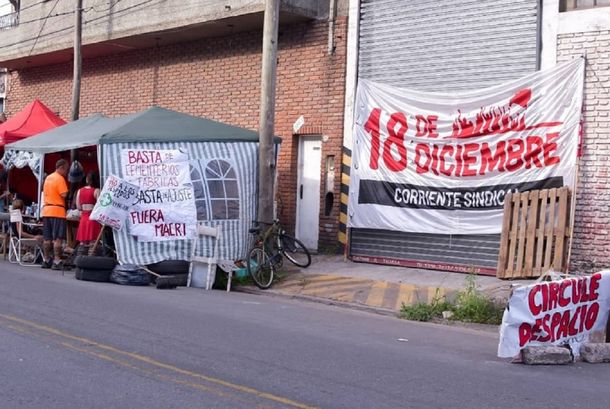 Acampe en Pilkington - Crédito: @NuevoMas_CABA