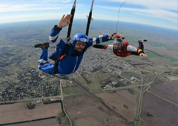 Murió un directivo de AySA en un accidente en paracaídas