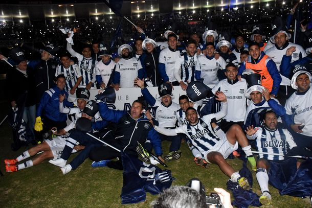 Las fotos del festejo de la T por el ascenso a Primera