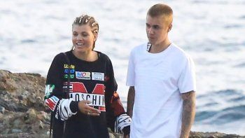 como fue la historia de amor entre justin bieber y sahara ray, la modelo que murio a los 34 anos