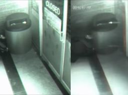 ¿fantasma o viajero del tiempo? un hombre atraveso una puerta sin inmutarse ¿fantasma o viajero del tiempo? un hombre atraveso una puerta sin inmutarse