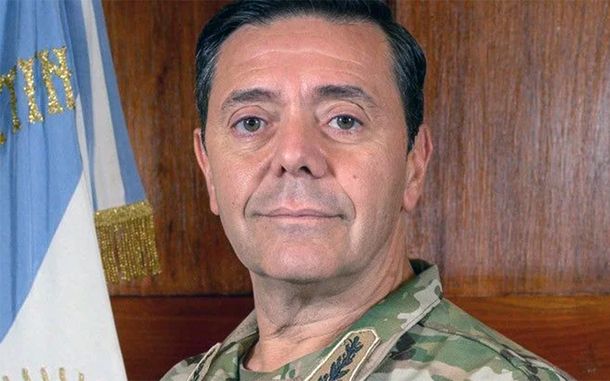 Teniente general Carlos Alberto Presti. Teniente general Carlos Alberto Presti.
