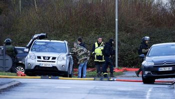 continua el alerta maxima en francia por amenazas de al qaeda continua el alerta maxima en francia por amenazas de al qaeda