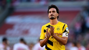 una estrella del borussia dortmund paso al bayern munich y se despidio con una emotiva carta una estrella del borussia dortmund paso al bayern munich y se despidio con una emotiva carta