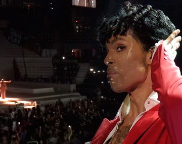 VIDEO: el emotivo tributo de Rihanna a Prince 