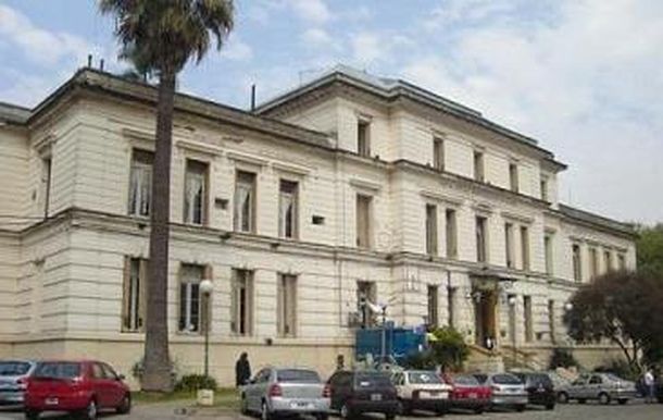 Investigan el Hospital Moyano por denuncias de violaciones y muertes