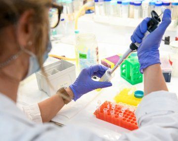 La OMS aprobó el uso de emergencia de la octava vacuna contra COVID-19