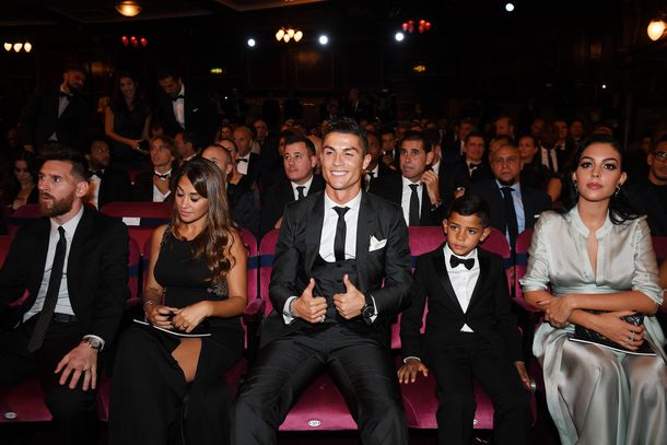 Cristiano Ronaldo volvió a ganarle a Messi y se quedó el premio The Best de la FIFA