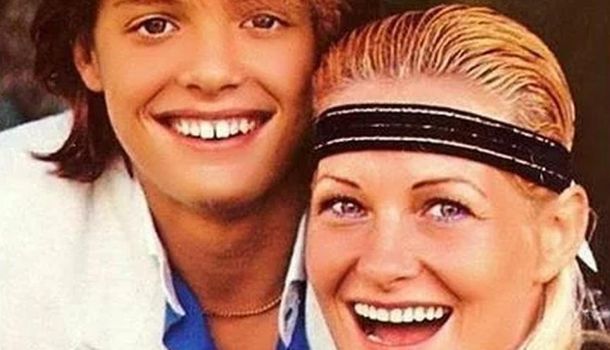 Luis Miguel con su madre Marcela Basteri