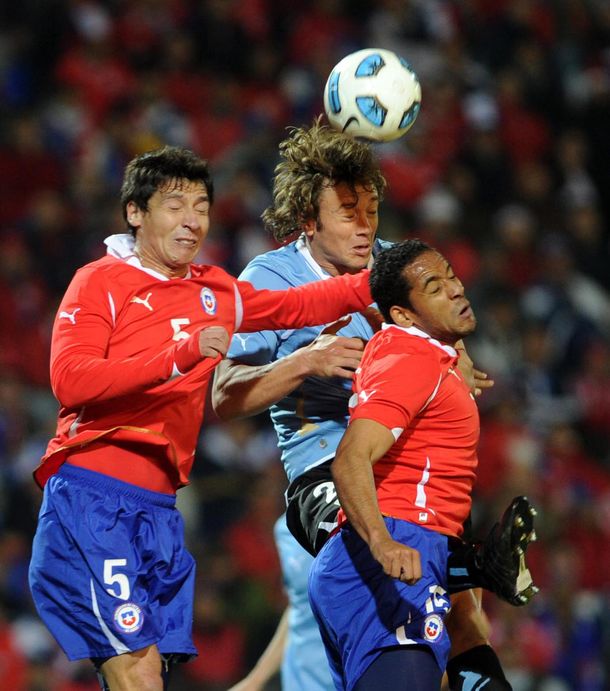 Chile le ganó a Uruguay y pelea por un lugar en el Mundial