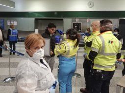 En el Aeropuerto Internacional de Ezeiza se intensificaron los controles ante la epidemia de coronavirus
