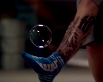Ahora Messi hace jueguitos con burbujas