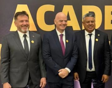 Chiqui Tapia vuelve al Consejo de la FIFA y la AFA retoma un lugar clave en la toma de decisiones