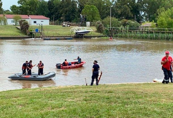 Tigre: buscan a un joven desaparecido en un arroyo de un barrio privado