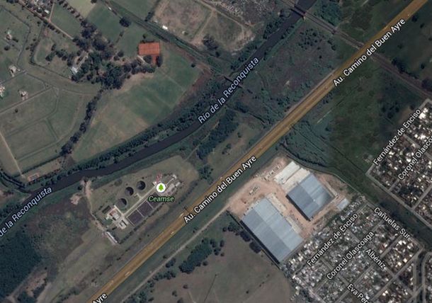 El lugar donde fue encontrado el cadáver de una mujer