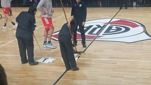 El insólito motivo por el que se suspendió un partido de básquet en River