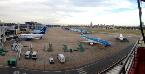 Aeroparque y Ezeiza, vacíos por el #ParoDeTransporte