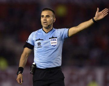 Confirmaron los árbitros para la Finalissima entre Italia y Argentina