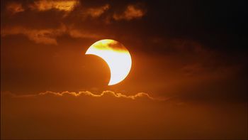 asi fue el espectacular y ultimo eclipse solar del ano asi fue el espectacular y ultimo eclipse solar del ano