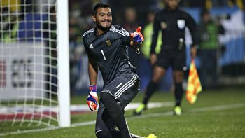 ¿se convertira en heroe? real madrid busca a sergio romero ¿se convertira en heroe? real madrid busca a sergio romero