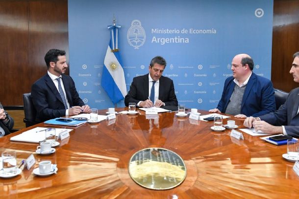 Precios Justos en aerolíneas: Sergio Massa anunció la incorporación al programa de varias líneas aéreas