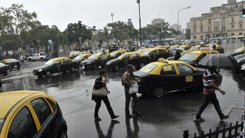 la protesta de taxistas en la ciudad por la llegada de uber la protesta de taxistas en la ciudad por la llegada de uber