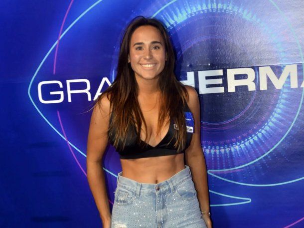 Detalles del escándalo de Martina de Gran Hermano: la descubren a los besos con su cuñado