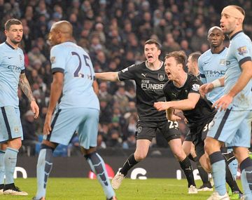 El City desperdició su chance de acercarse al líder Chelsea