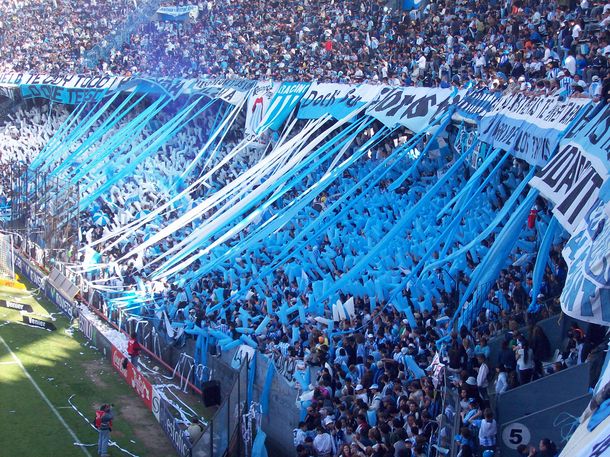 La hinchada de Racing en el Cilindro