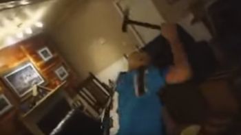 a lo tano pasman: su equipo perdio el super bowl y este hombre destrozo todo a lo tano pasman: su equipo perdio el super bowl y este hombre destrozo todo