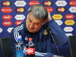 las dudas del tata martino: ¿biglia o banega? ¿tevez, agüero o higuain? las dudas del tata martino: ¿biglia o banega? ¿tevez, agüero o higuain?