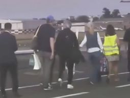 El millonario vuelo privado a Punta del Este que desató un nuevo escándalo para Adorni