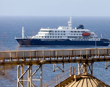 El crucero MV&nbsp;Hondius, procedente de Ushuaia, tenía como destino final las Islas Canarias
