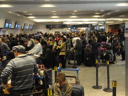 aerolineas iniciara acciones legales contra telefonica aerolineas iniciara acciones legales contra telefonica