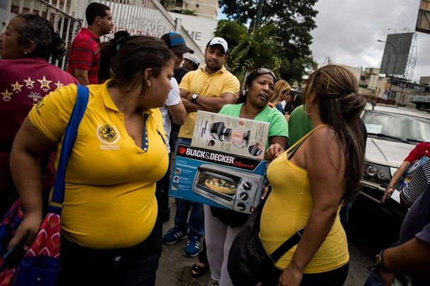 Venezuela: control total de precios y tensión creciente