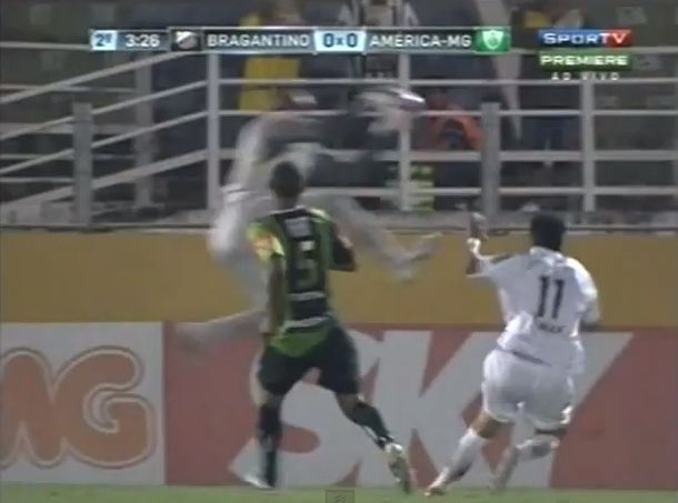 El arquero karateka que le costó el partido a su equipo