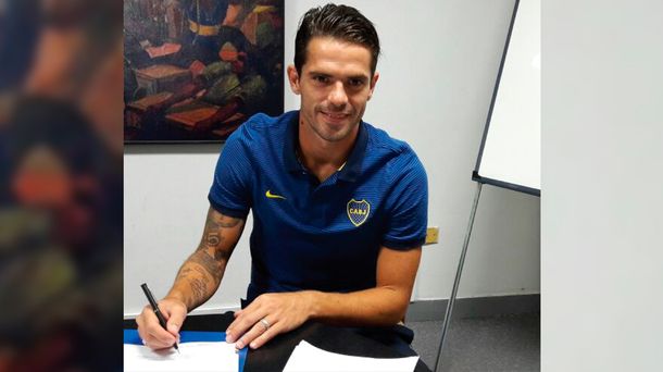 La firma de Fernando Gago para estirar su vínculo con Boca