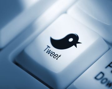 El visto de Whatsapp llegó a Twitter: cómo desactivarlo