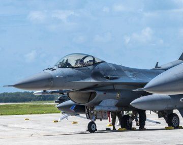 El Gobierno comprará aviones F-16 a Dinamarca