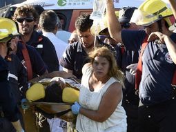 un hombre y su hijo se encuentran en grave estado tras el accidente del dakar un hombre y su hijo se encuentran en grave estado tras el accidente del dakar